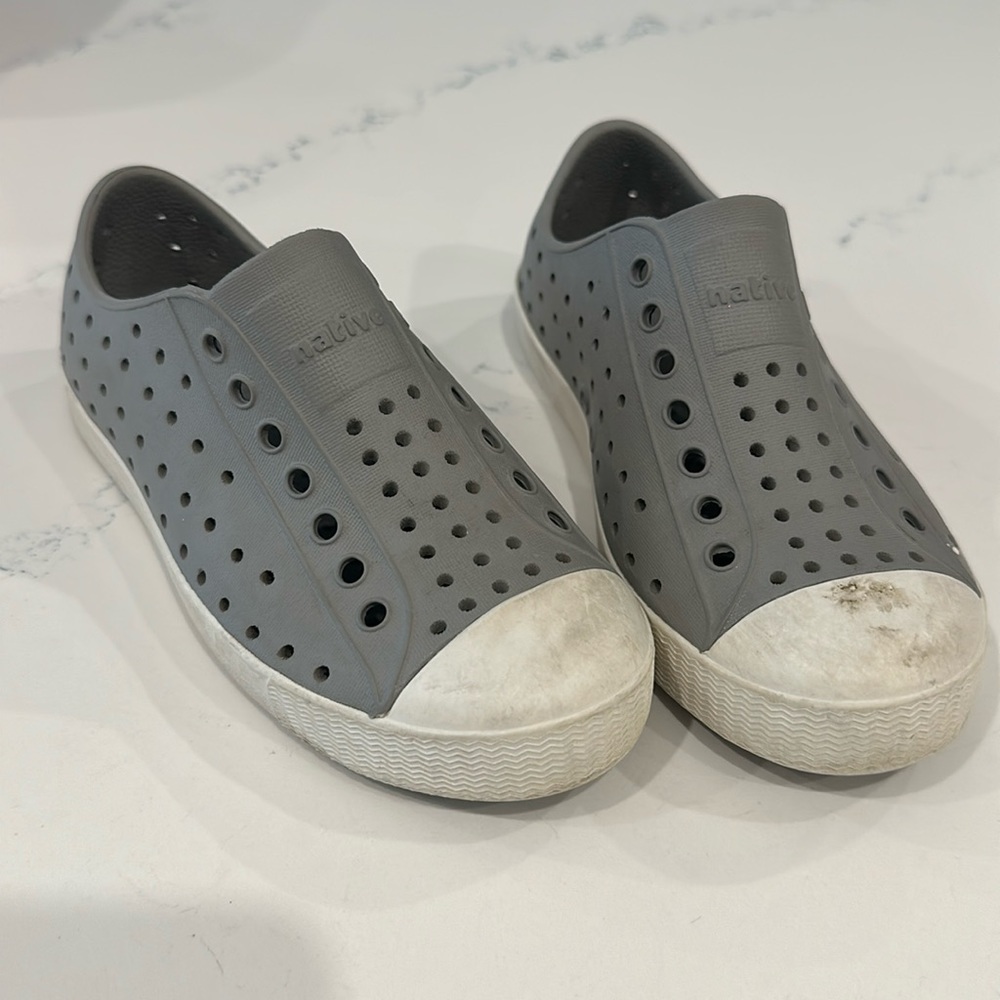 Native Shoes size 11